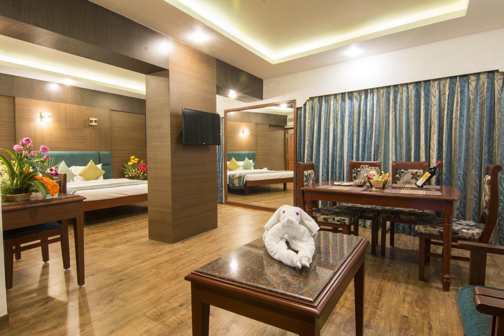 Shenbaga Hotel And Convention Centre Pondicherry Room photo